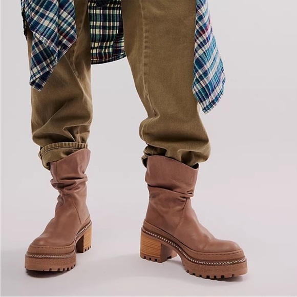 SOLD Free People | Women’s Tan Lug Sole Mel Slouch Boots Size 9 NWOB - Picture 2 of 7